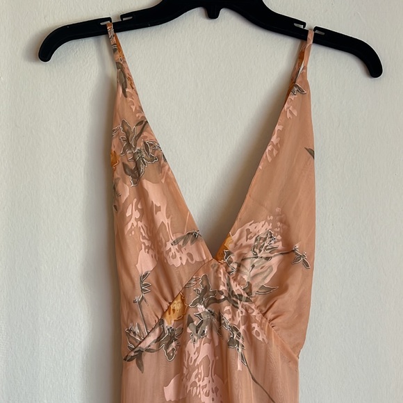 Angeline Dress - Picture 3 of 7